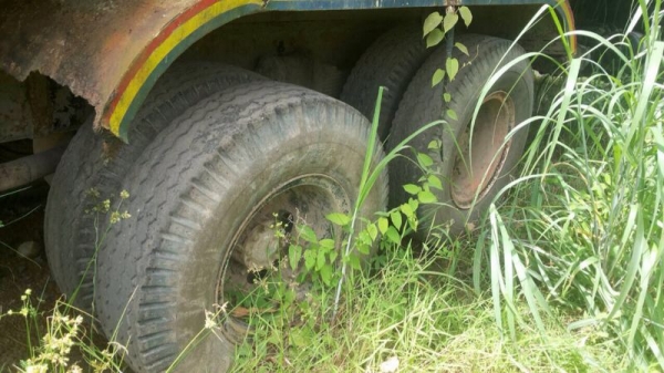 รถฮีโน่ 10 ล้อดั้ม 195 แรงม้า  สนใจติดต่อ 081 - 6079515