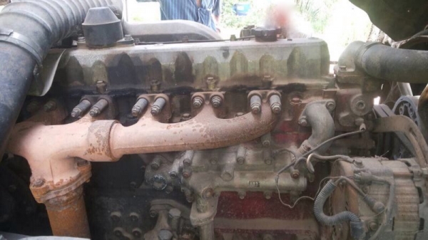 รถฮีโน่ 10 ล้อดั้ม 195 แรงม้า  สนใจติดต่อ 081 - 6079515