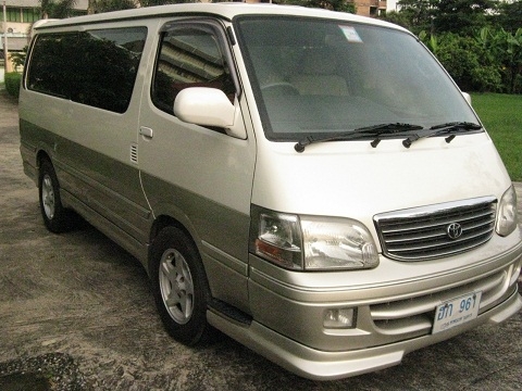 แกรนด์วากอน ปี04 นำเข้าโดย บ.โตโยต้า ท๊อปสุด เอบีเอส ประตูดูด คอยสปริง เบาะหนังแท้ แก๊สถังโดนัทใต้ท้อง ต่อรองได้ครับ