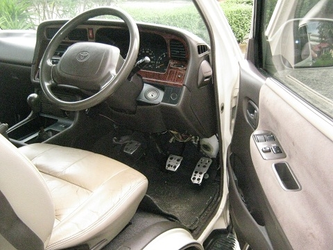 แกรนด์วากอน ปี04 นำเข้าโดย บ.โตโยต้า ท๊อปสุด เอบีเอส ประตูดูด คอยสปริง เบาะหนังแท้ แก๊สถังโดนัทใต้ท้อง ต่อรองได้ครับ