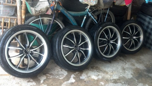 แม็ก 17 กว้าง 7 ออฟ 45 ขนาด 4 รู 100 พร้อมยาง 7500