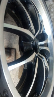 แม็ก 17 กว้าง 7 ออฟ 45 ขนาด 4 รู 100 พร้อมยาง 7500