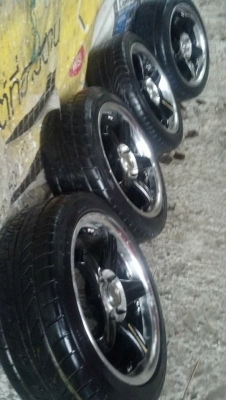 แม็ก 16 พร้อมยาง 205-45-16 ขนาด 4 รู 100/114 ราคา 5500