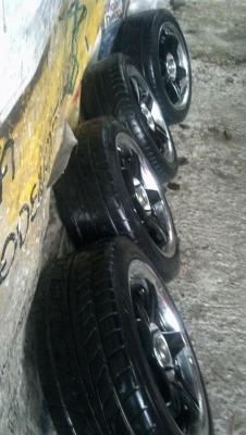 แม็ก 16 พร้อมยาง 205-45-16 ขนาด 4 รู 100/114 ราคา 5500