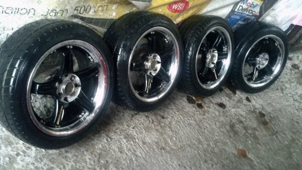 แม็ก 16 พร้อมยาง 205-45-16 ขนาด 4 รู 100/114 ราคา 5500