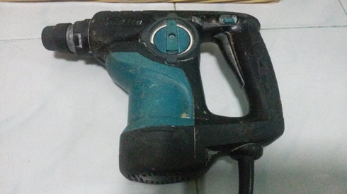 สว่านโรตารี่ 3 ระบบ makita รุ่น HR 2810