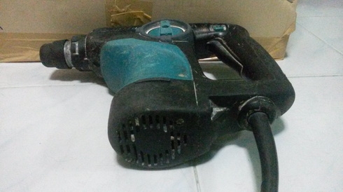 สว่านโรตารี่ 3 ระบบ makita รุ่น HR 2810