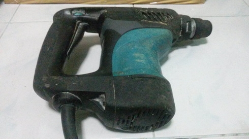 สว่านโรตารี่ 3 ระบบ makita รุ่น HR 2810