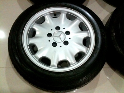 แม็กซ์ BENZ W210 ตากลม ขนาด15 นิ้ว พร้อมยางดอกหนาลึก Dunlop ใส่เบนซ์ได้หลายรุ่นครับ ล้อเก่าเทิรน์ได้ แม็กซ์ BENZ W210 ตากลม ขนาด15 นิ้ว พร้อมยางดอกหนาลึก Dunlop ใส่เบนซ์ได้หลายรุ่นครับ ล้อเก่าเทิรน์ได้