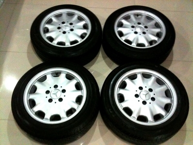แม็กซ์ BENZ W210 ตากลม ขนาด15 นิ้ว พร้อมยางดอกหนาลึก Dunlop  ใส่เบนซ์ได้หลายรุ่นครับ ล้อเก่าเทิรน์ได้
