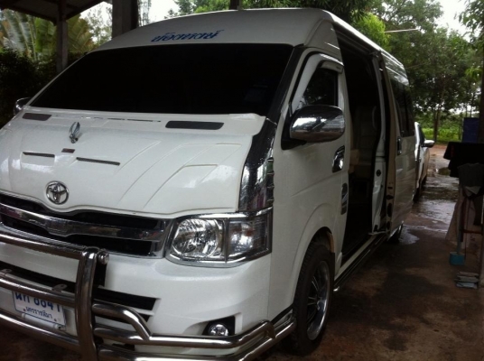 ขายคอมมูเตอร์ รถสดมาก สภาพป้ายแดง. ไมล์แท้ 10380 กม.