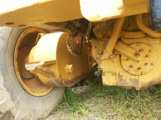 รถเกรดเดอร์ 140 g ติดต่อ คุณ จีระเดช 081-7976510