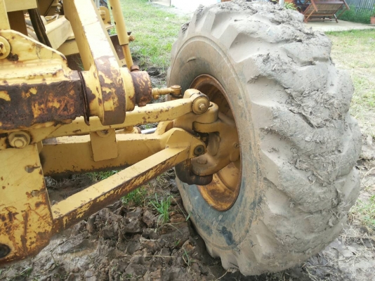 รถเกรดเดอร์ 140 g ติดต่อ คุณ จีระเดช 081-7976510