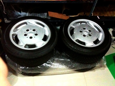 8,500....- แม็กซ์ BENZ ใบพัด ขนาด15 นิ้ว พร้อมยางบริดสโตน ใส่เบนซ์ได้หลายรุ่นครับ ล้อเก่าเทิรน์ได้