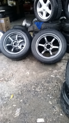 ขายล้อขอบ20 6รูพร้อมยางชุดละ19800 ขายล้อขอบ20 6รูพร้อมยางชุดละ19800