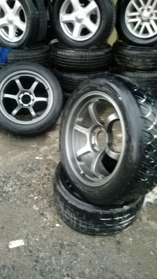 ขายล้อขอบ20 6รูพร้อมยางชุดละ19800