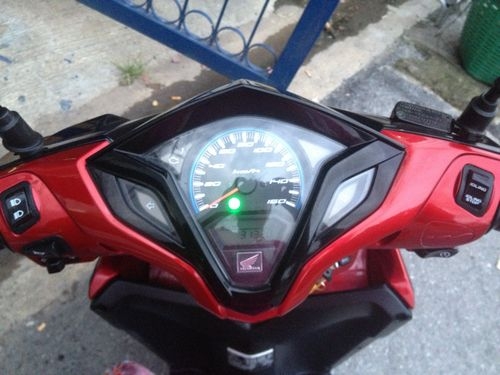 CLICK125i ldling Stop ตัวท็อปแม็กซ์แท้ศูนย์รถ5เดือนวิ่ง3xxxโลสภาพสวยๆ