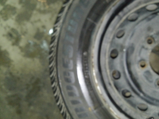 ขายยางพร้อมล้อกะทะ 215/70R15 ปี10สองเส้น11สองเส้น