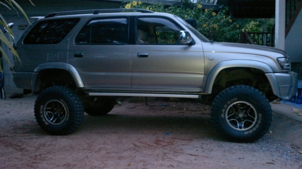 TOYOTA Sport Rider D4D 2.5 MT 4X4 ปี 2004