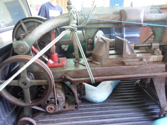 แท่นเลื่อย HERO  8,500  พร้อมใช้  ด่วน  !!!!!!