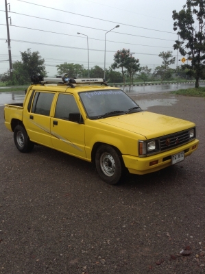 รถยก. MITSUBISHI L200 CYCLONE 4 ประตู เครื่อง2500. เทอโบว์ พวงมาลัยเพาเวอร์ ยางเพิ่งเปลี่ยนมาใหม่ แอร์เย็น เครื่องเสียงครบ สภาพพร้อมใช้งาน 130,000