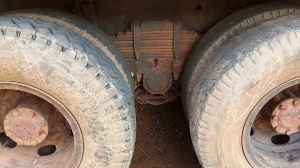 ขายด่วนไอ้หลงสิบปีดสองเพลาดั้ม FN527MA195แรง  พร้อมใช้จัดแนนท์ได้โทร 0843923995 0811838154