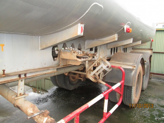 ขายหางแท้งน้ำมัน-2เพลา-30000ลิตร---มี2หาง-รถบรรทุกน้ำจากกระบวนการผลิตน้ำมันดิบ- ขายหางแท้งน้ำมัน-2เพลา-30000ลิตร---มี2หาง-รถบรรทุกน้ำจากกระบวนการผลิตน้ำมันดิบ-