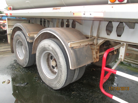 ขายหางแท้งน้ำมัน-2เพลา-30000ลิตร---มี2หาง-รถบรรทุกน้ำจากกระบวนการผลิตน้ำมันดิบ- ขายหางแท้งน้ำมัน-2เพลา-30000ลิตร---มี2หาง-รถบรรทุกน้ำจากกระบวนการผลิตน้ำมันดิบ-