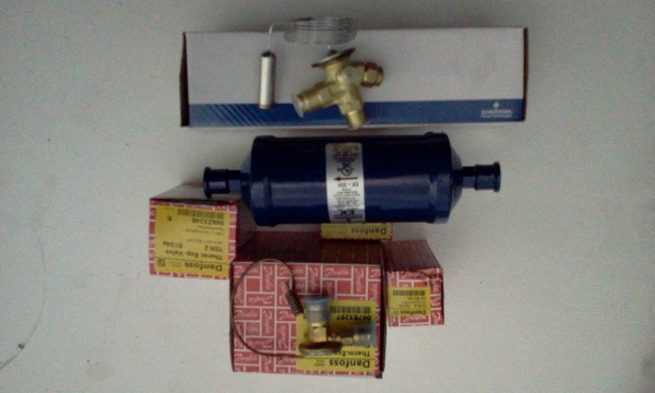 แอร์ พร้อมอะไหล่ บริการส่งถึงบ้าน