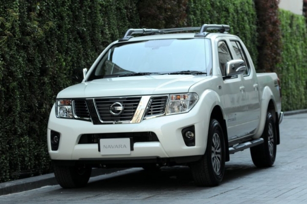 NISSAN NAVARA นาวาร่าใหม่ ดาวน์เริ่มต้นเพียง 0\% เพียงเท่านั้น!!!!! + ฟรี Accessories อุปกรณ์ตกแต่งรอบคัน +++++ NAVARA K/C,D/C GR&amp;SV ใหม่ แรงจัด ประหยัดจริง เครื่องยนต์ 2,500 cc 144 แรงม้าแรงบิด 356 นิวตัน-เมตร 6 Speeds และใหม่ล่าสุดกับ NISSAN NAVARA G