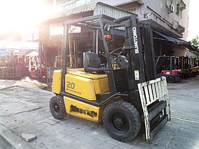 ขายรถยกSUMITOMO 2 ตัน (รุ่นใหม่ )  เครื่องเบนซิน  แผงงาสไลด์ข้าง กระบอกคู่   เสาสูง 3 เมตร  พวงมาลัยเพาเว่อร์  สีเดิมจากนอก นำเข้าจากญี่ปุ่น ใช้งานได้ทันที