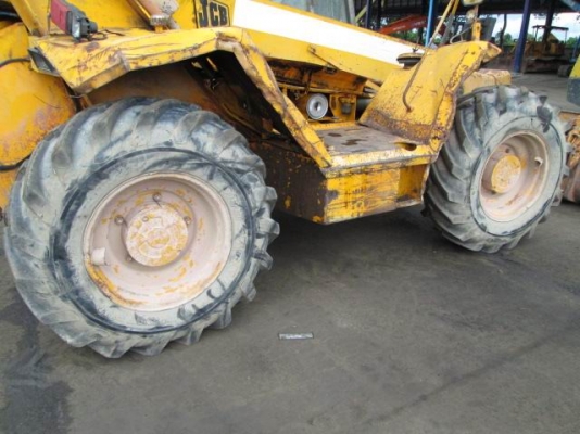ขายรถตักล้อยาง JCB 527 - 67 สภาพสวย พร้อมใช้งาน