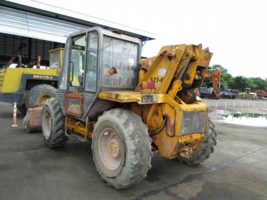 ขายรถตักล้อยาง JCB 527 - 67 สภาพสวย พร้อมใช้งาน ขายรถตักล้อยาง JCB 527 - 67 สภาพสวย พร้อมใช้งาน
