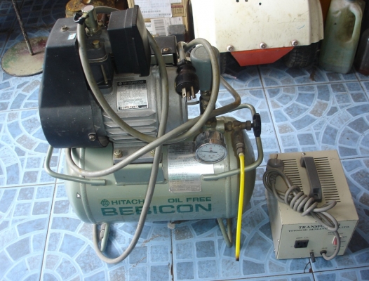 ขายปั้มลมเล็ก hitachi ถัง12 ลิตร made in japan