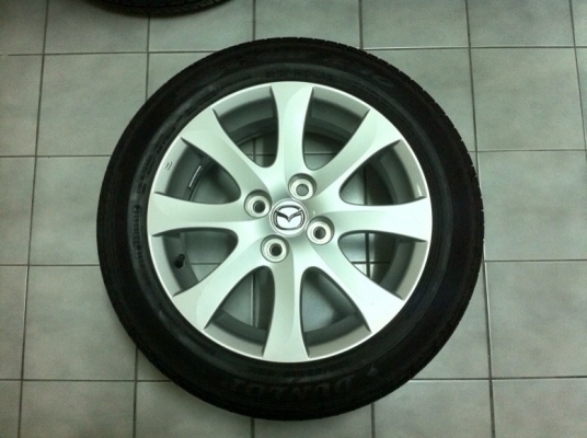 ขายแม็ก Mazda2. 15นิ้ว. พร้อมยางปี13