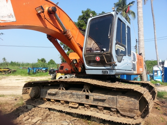 ขายอะใหล่ด่วน HITACHI EX 200-3 สนใจติดต่อด่วน