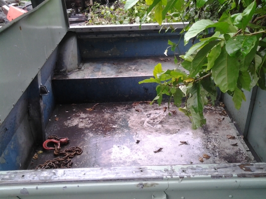 ลงขายใหม่ทิ้งจอง บอดี้ รถแลนด์ S.2 ช่วงสั้น สภาพสมบรูณ์เป็นมีเนียมทั้งคัน ขาย 19000 - บาทครับ ลงขายใหม่ทิ้งจอง บอดี้ รถแลนด์ S.2 ช่วงสั้น สภาพสมบรูณ์เป็นมีเนียมทั้งคัน ขาย 19000 - บาทครับ