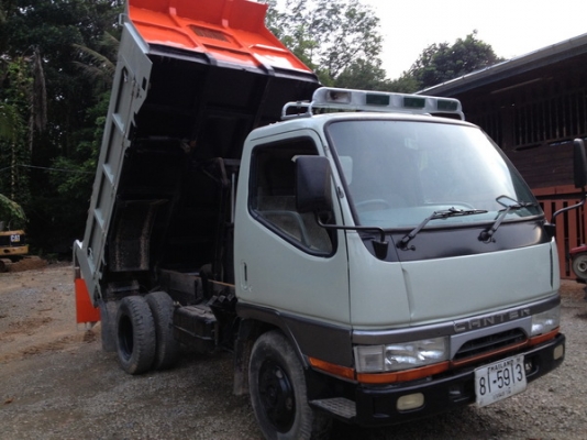 ขายรถ 6 ล้อดั้ม 110 แรงราคาเบาๆ สภาพพร้อมใช้งาน