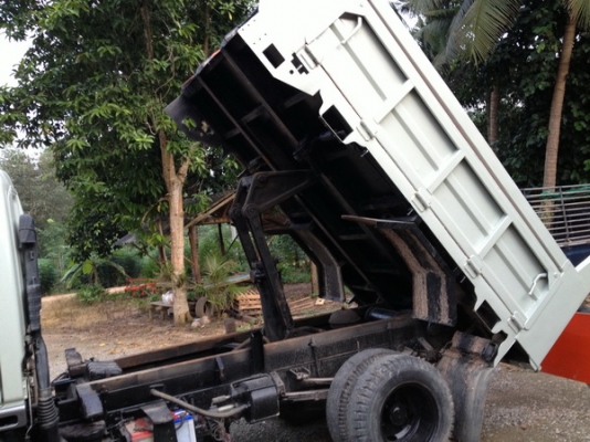 ขายรถ 6 ล้อดั้ม 110 แรงราคาเบาๆ สภาพพร้อมใช้งาน