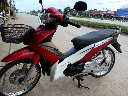 เวฟ 110i ปี53 สีแดงขาว เครื่องเดิมสภาพดีมั่ก ๆ เวฟ 110i ปี53 สีแดงขาว เครื่องเดิมสภาพดีมั่ก ๆ