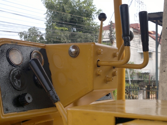 ขายแทรคเตอร์ CAT D5B เครื่อง 44V.