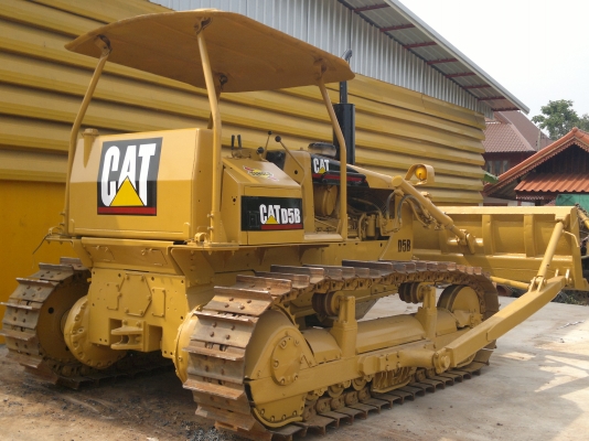 ขายแทรคเตอร์ CAT D5B เครื่อง 44V.