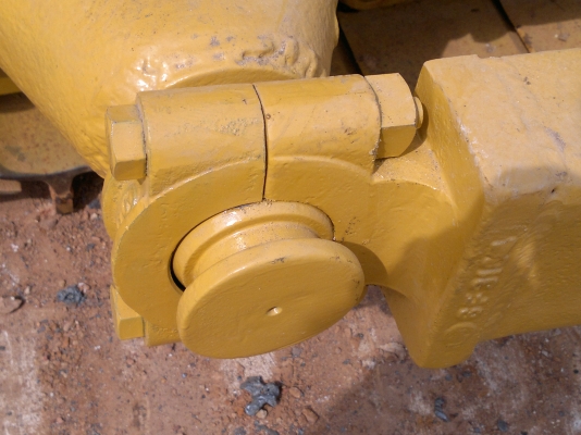 ขายแทรคเตอร์ CAT D5B เครื่อง 44V.