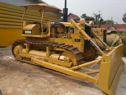 ขายแทรคเตอร์ CAT D5B เครื่อง 44V.