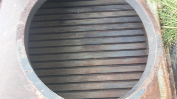 ขายเหล็กแผ่นหนา 6 มิล. ยาว6m. กว้าง 2.50m. มี 8 แผ่น กก.ละ 16 บ. โค้งนิด ดัดแปลงทำงานได้หลากหลายครับ