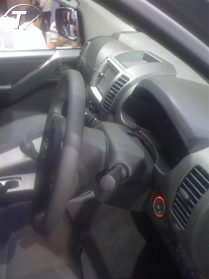 NISSAN NAVARA นาวาร่าใหม่ ดาวน์เริ่มต้น 0\% เท่านั้นครับ!!!!! + ฟรี Accessories อุปกรณ์ตกแต่งรอบคัน +++++ NAVARA K/C,D/C GR&amp;SV ใหม่ แรงจัด ประหยัดจริง เครื่องยนต์ 2,500 cc 144 แรงม้าแรงบิด 356 นิวตัน-เมตร 6 Speeds และใหม่ล่าสุดกับ NISSAN NAVARA GASOLIN