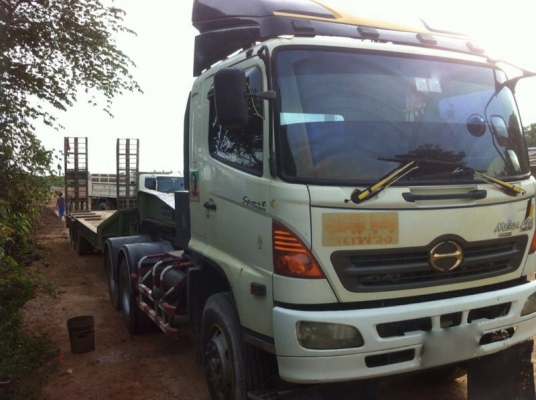 รถฮีโน่ 10 ล้อ หัวลาก 320 แรงม้า ปี 49  ( ขายหัว , หาง )  สนใจติดต่อ 081 - 6079515