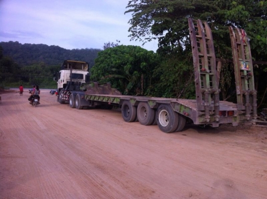 รถฮีโน่ 10 ล้อ หัวลาก 320 แรงม้า ปี 49  ( ขายหัว , หาง )  สนใจติดต่อ 081 - 6079515