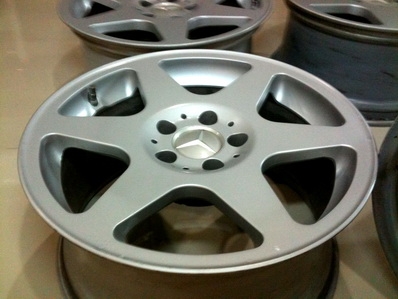 แม็กซ์ BENZ AMG ของแท้ 100\% 17 นิ้ว  กว้าง 8 นิ้วครึ่ง PCD 5-112  ET-34 ล้อเก่าเทิรน์ได้ จัดส่งได้ทั่วประเทศครับ คลิ้กดูสินค้าอื่นๆต่อได้