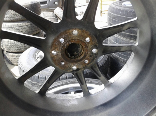 แม็กขอบ 17  4รู100  114  พร้อมยาง 205 45 17 ปี 10